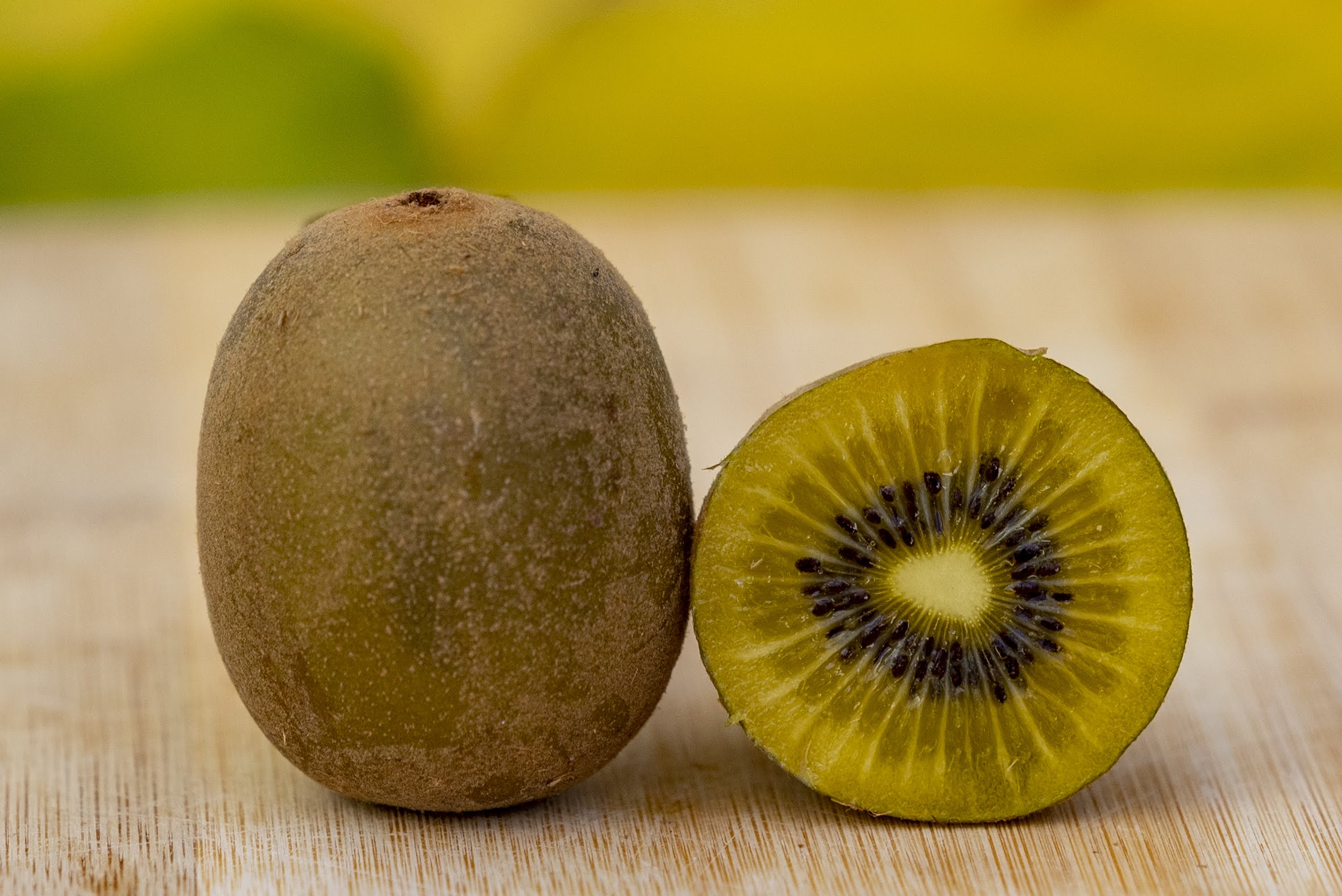 Ківі Голд ранній НО-10, 1 річний, 0.8л